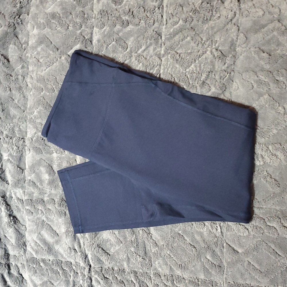 #56 - Xersion Quick-Dri Ankle Leggings - Black